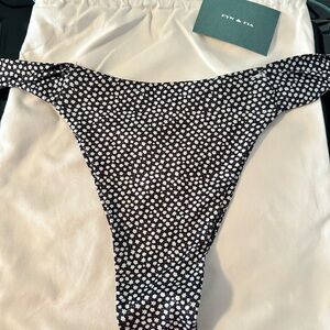 Fyn & Fia Itsy Bitsy Daisy Print Minnie Bikini Bottom